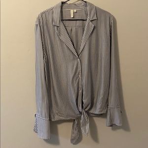 Treasure and Bond top